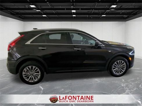 Certified 2024 Cadillac XT4 Premium Luxury image 9