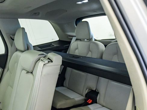 Used 2023 Volvo XC90 B6 Plus w/ Protection Package Premier image 20