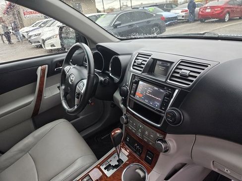 Used 2013 Toyota Highlander Limited image 5