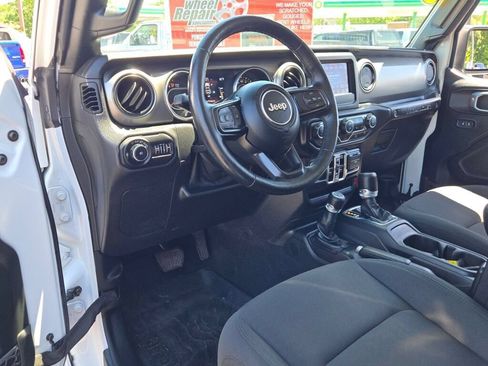 Used 2021 Jeep Wrangler Unlimited Sport AWD/4WD image 27