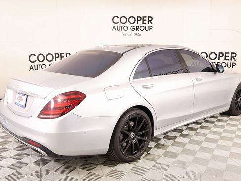 Used 2019 Mercedes-Benz S 560 Sedan image 21