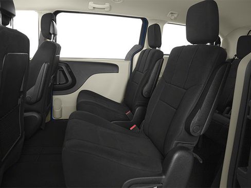 Used 2014 Dodge Grand Caravan SE FWD image 17