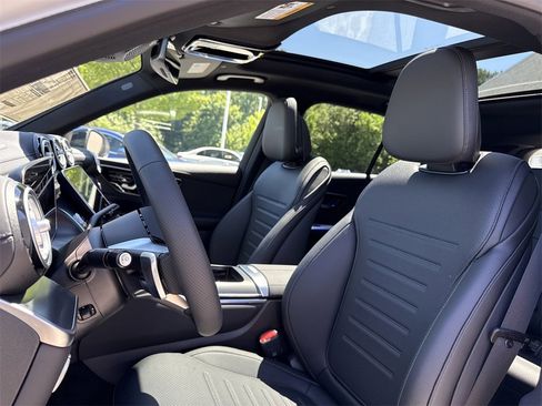 New 2025 Mercedes-Benz GLC 350e 4MATIC image 12