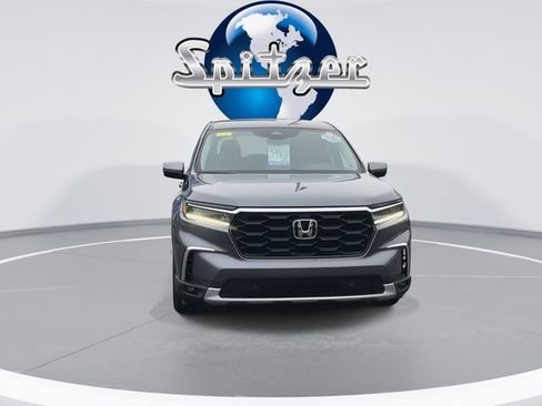 Used 2025 Honda Pilot EX-L image 3