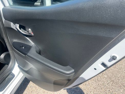 Used 2020 Hyundai Veloster 2.0 Premium image 19