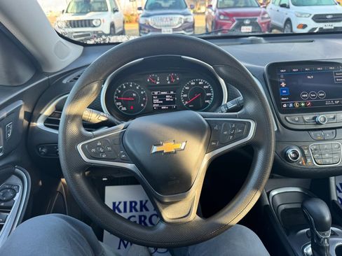 Used 2023 Chevrolet Malibu LT image 17