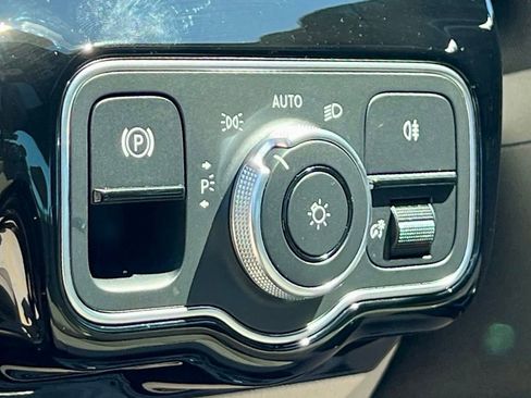 Certified 2026 Mercedes-Benz CLA 250 4MATIC image 30
