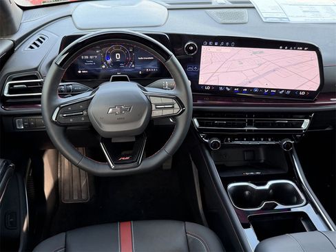 New 2026 Chevrolet Traverse RS image 11