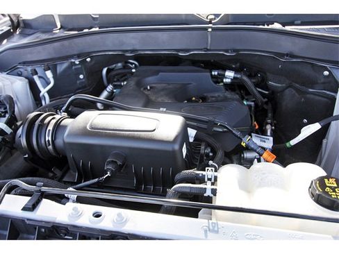 Used 2020 Ford Explorer XLT w/ Equipment Group 202A image 33