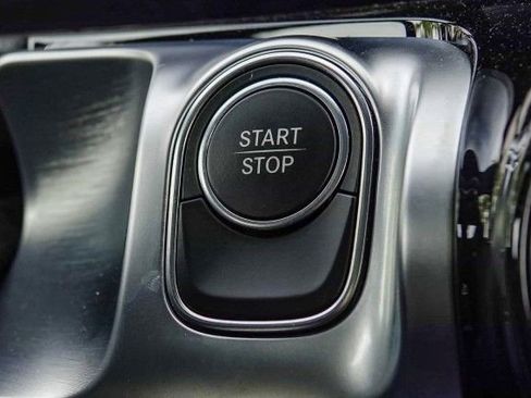 Used 2023 Mercedes-Benz EQB 350 4MATIC SUV image 10