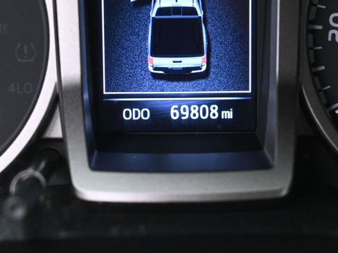 Certified 2022 Toyota Tacoma SR5 AWD/4WD image 19