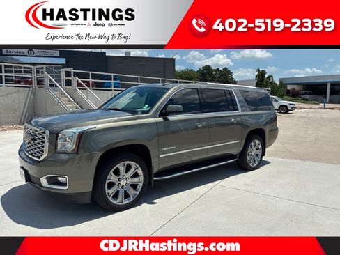 Used 2017 GMC Yukon XL Denali w/ Open Road Package AWD/4WD image 1