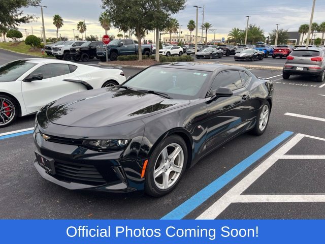 Used 2018 Chevrolet Camaro LT RWD image 2