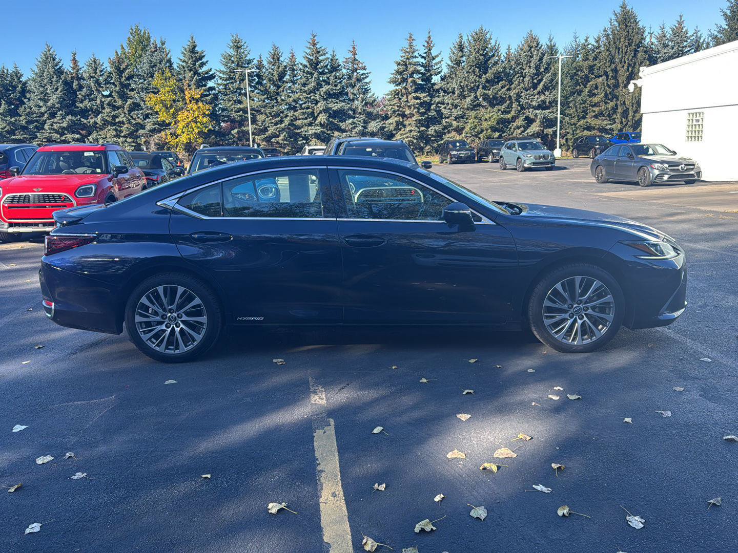 Used 2020 Lexus ES 300h w/ Premium Package FWD image 2