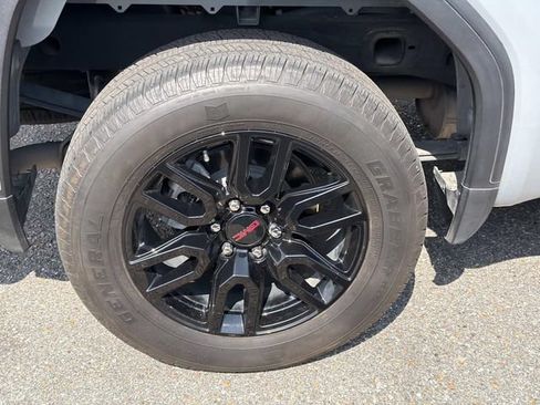 Used 2024 GMC Sierra 1500 Pro w/ Graphite Edition AWD/4WD image 5