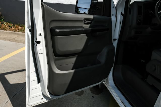 Used 2017 Nissan NV 3500 SL w/ Technology Package RWD image 34