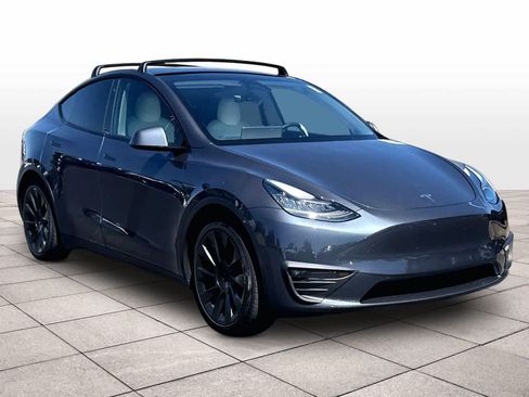 Used 2021 Tesla Model Y Long Range AWD/4WD image 3