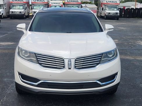 Used 2016 Lincoln MKX Reserve w/ Technology Package FWD image 9