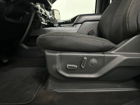Used 2018 Ford F150 XLT w/ Equipment Group 302A Luxury AWD/4WD image 35