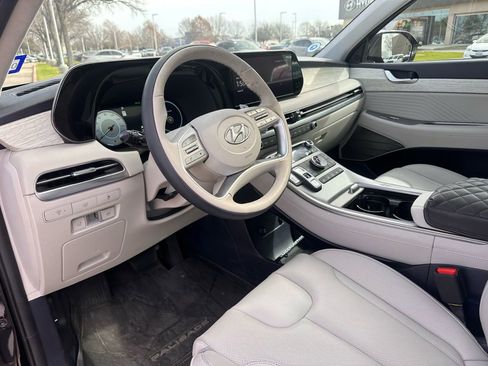 Used 2025 Hyundai Palisade Calligraphy image 31