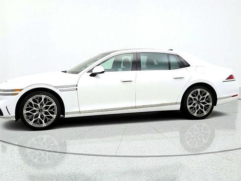Used 2025 Genesis G90 3.5T AWD/4WD image 8