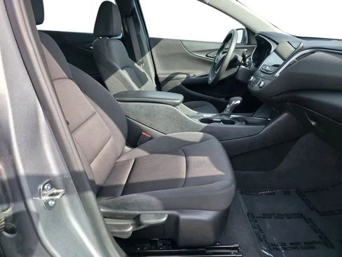 Used 2023 Chevrolet Malibu LT FWD image 17