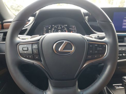 Used 2024 Lexus ES 350 w/ Premium Package image 23