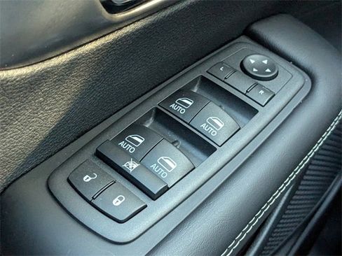 New 2026 Chrysler Pacifica Select image 25