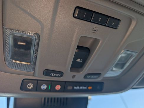 Used 2022 Chevrolet Silverado 1500 LT Trail Boss w/ Convenience Package II AWD/4WD image 21