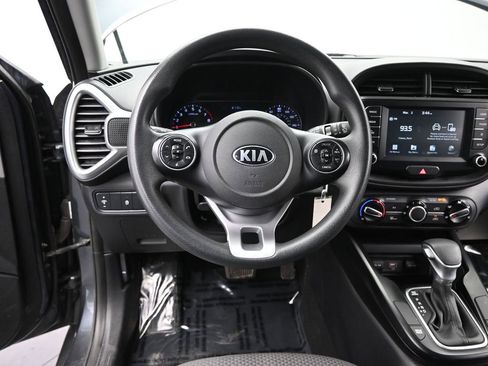 Used 2020 Kia Soul LX image 30