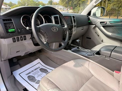 Used 2008 Toyota 4Runner Limited image 10