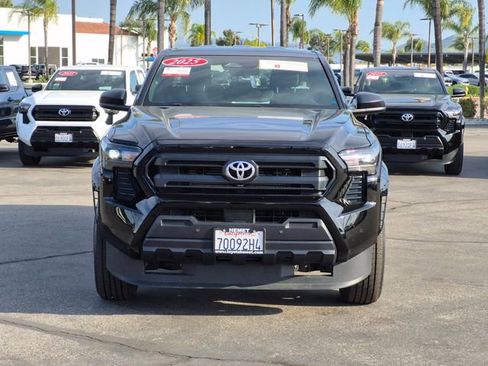 Used 2025 Toyota Tacoma SR w/ SR Upgrade Package image 2