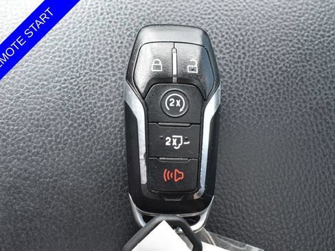 Used 2015 Ford F150 Lariat w/ Equipment Group 502A Luxury AWD/4WD image 8