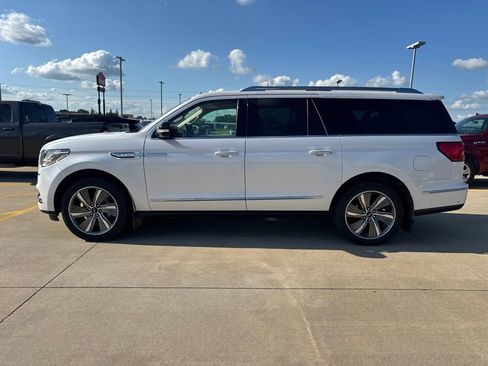 Used 2019 Lincoln Navigator L Reserve AWD/4WD image 12