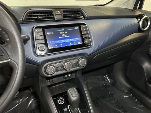 Used 2025 Nissan Versa SV FWD image 27
