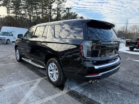 Used 2025 Chevrolet Suburban Premier w/ Sun And Tow Package image 7