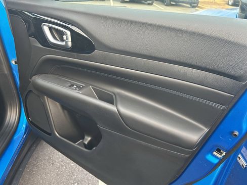 New 2026 Jeep Compass Latitude image 17