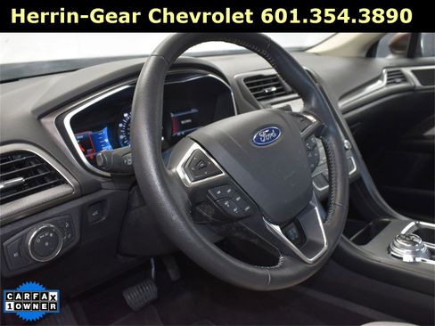 Used 2019 Ford Fusion SE w/ Equipment Group 151A image 12
