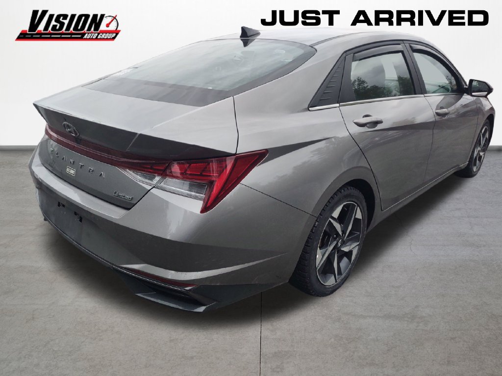Used 2023 Hyundai Elantra Limited w/ Cargo Package FWD image 5