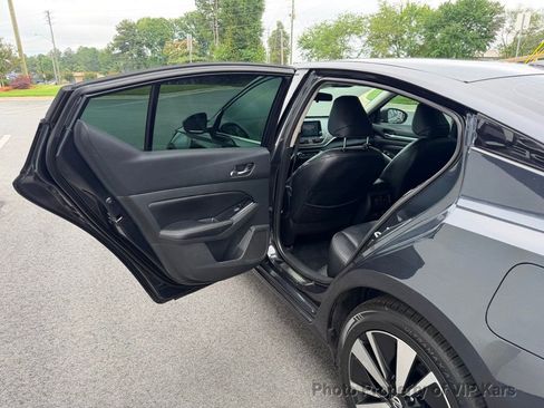 Used 2022 Nissan Altima 2.5 SL FWD image 12