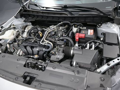 Used 2024 Nissan Altima 2.5 SV FWD image 13