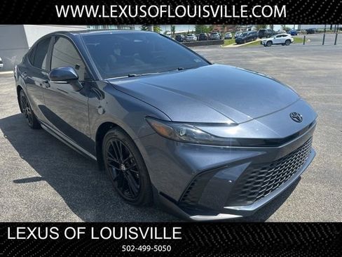 Used 2026 Toyota Camry SE w/ Convenience Package FWD image 1