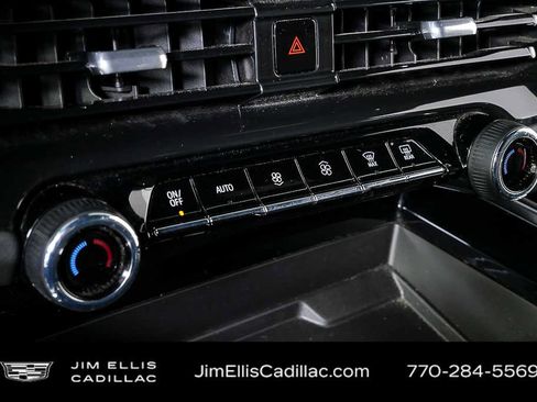 Used 2025 Chevrolet Tahoe LT image 15