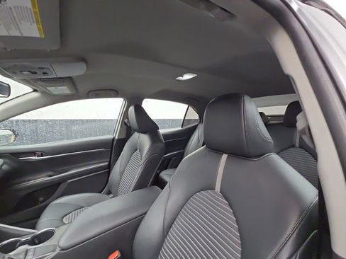 Used 2023 Toyota Camry SE image 42