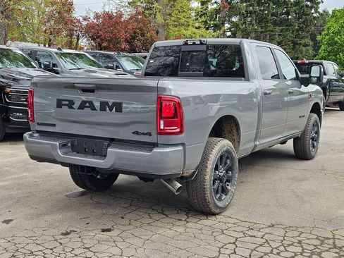 New 2026 RAM 2500 Laramie AWD/4WD image 7
