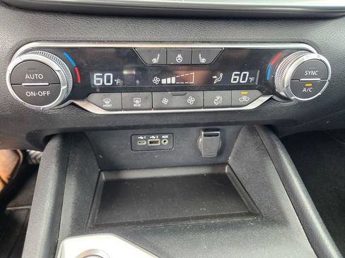 Used 2019 Nissan Altima 2.5 SV FWD image 15