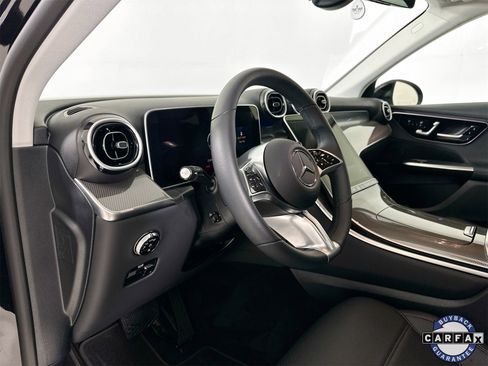 Used 2025 Mercedes-Benz GLC 350e GLC 350e image 10