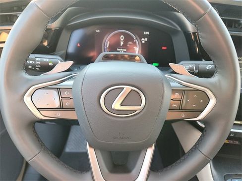 Used 2023 Lexus RZ 450e Premium image 27