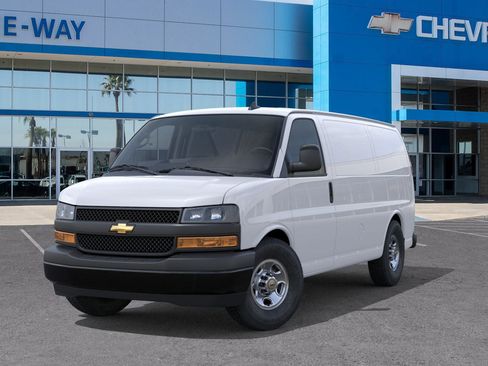 New 2026 Chevrolet Express 2500 w/ Driver Convenience Package RWD image 21