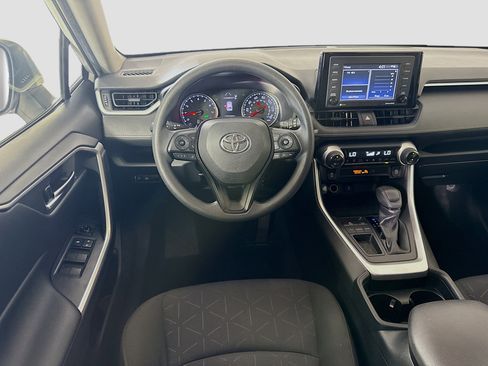 Used 2020 Toyota RAV4 XLE w/ Carpet Mat Package FWD image 17